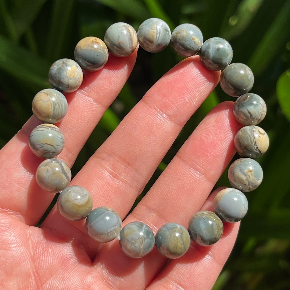 10mm stretchable‎ blue Alashan bracelet